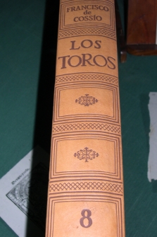 LOS TOROS. TRATADO TÉCNICO E HISTÓRICO. Volumen 8