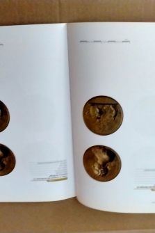coleccion de  medallas y  monedas  del ayuntamiento  de  malaga